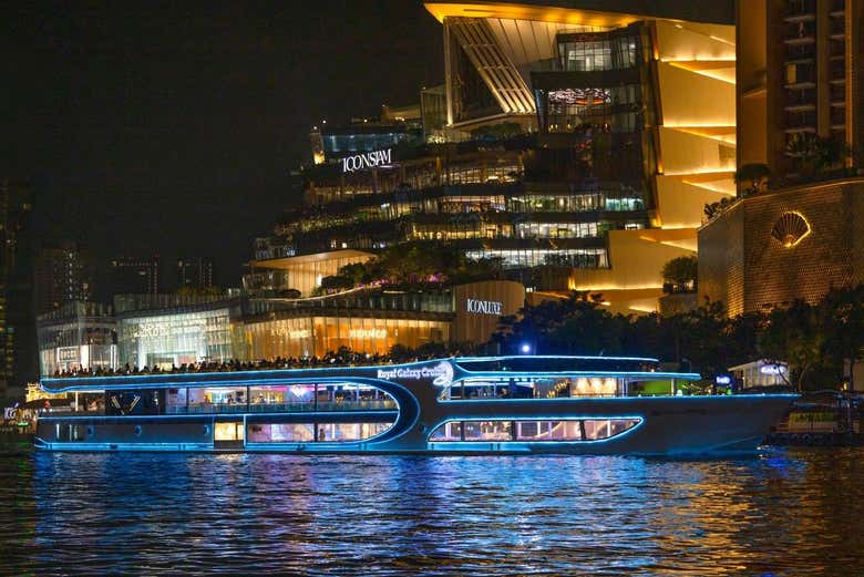Naviguez de nuit dans Bangkok
