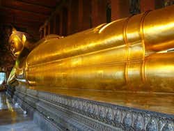 La statue du bouddha couché de Wat Pho