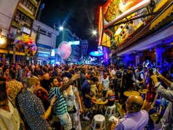 L'ambiance festive de Khao San Road