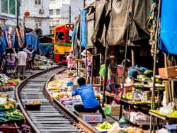 Marché sur les rails